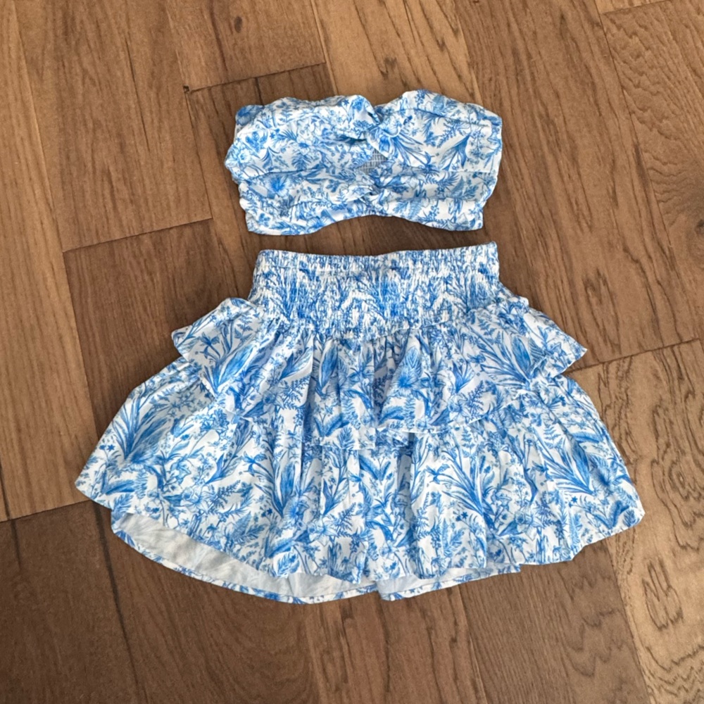 SHEIN Blue and White Patterned Skirt